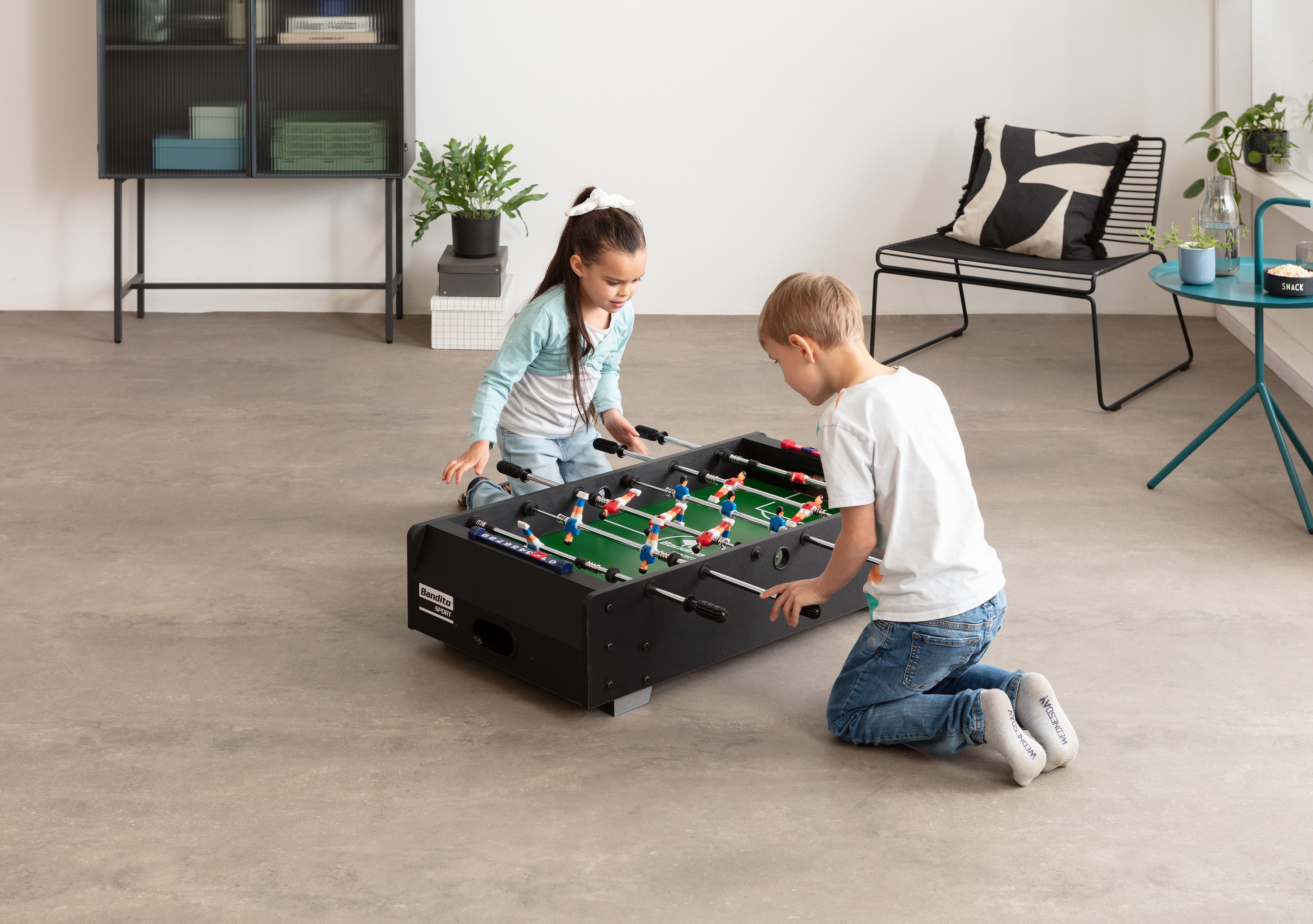 Mini-Kicker Bandito mit Teleskopstangen Tischaufleger 94 x 51 x 23 cm